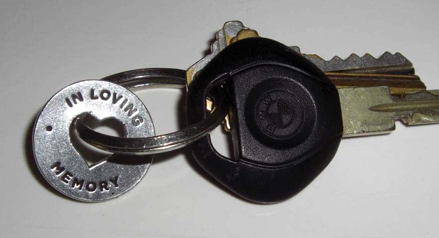 Heart memorial ring can be put on a keychain