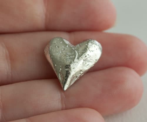25 pieces Valentine 5 Sets Assorted Lead-Free Pewter Pocket Heart Tokens 