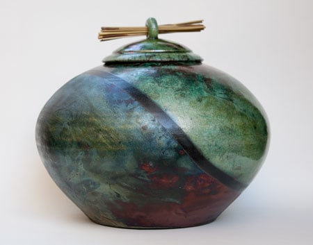 Raku pet best sale urn